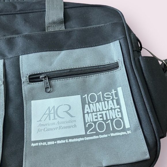 American Association For Cancer Research 101st Annual Meeting 2010 Shoulder Bag - Picture 3 of 11